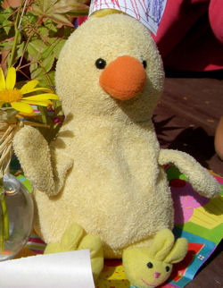 2005 Small Musical Easter Yellow Duck Wearing Bunny Slippers & Plays Easter Parade
