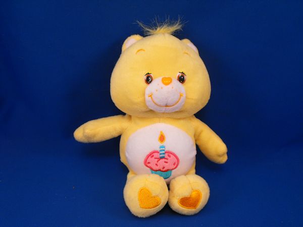 2002 TCFC Birthday Care Bear 13 Plush Golden fur with birthday cupcake